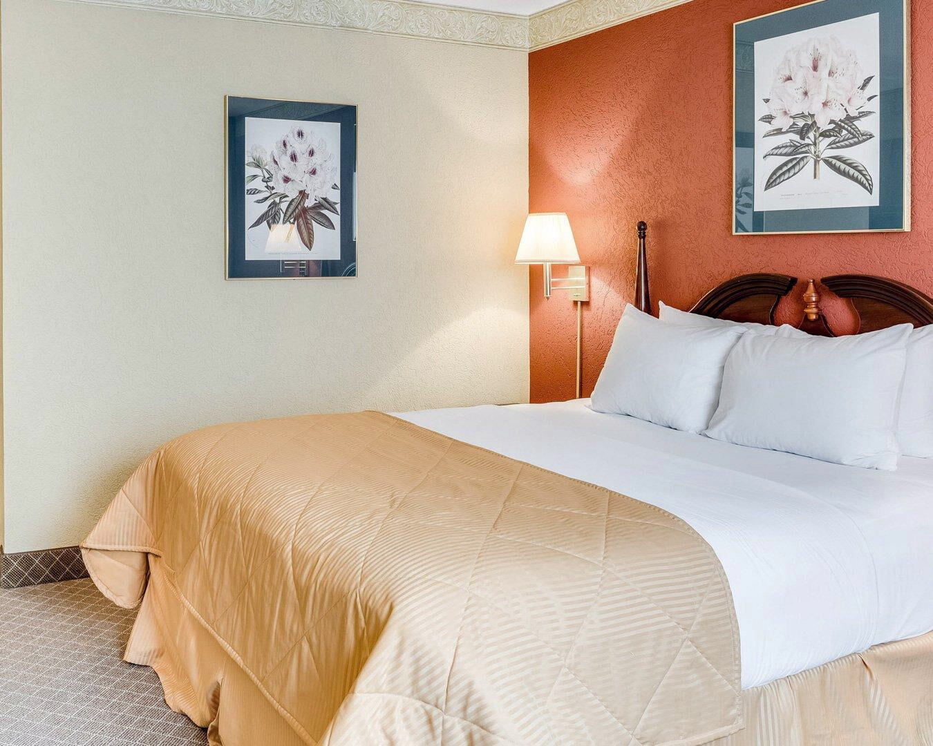 Clarion Inn Fairmont Eksteriør billede